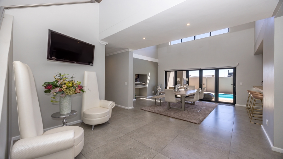 4 Bedroom Property for Sale in Parklands North Western Cape